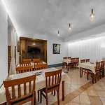 Гостевой дом Raketa Residence, Restaurant & Прьевидза