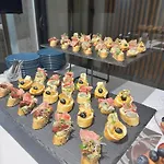 Raketa Residence, Restaurant &