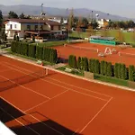 Raketa Residence, Restaurant & Гостевой дом Прьевидза