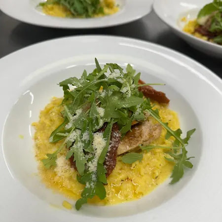 ゲストハウス Raketa Residence, Restaurant &