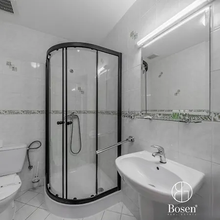 招待所 Raketa Residence, Restaurant &