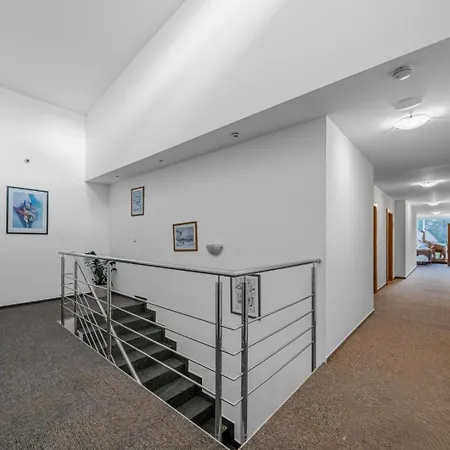 Raketa Residence, Restaurant & 3*