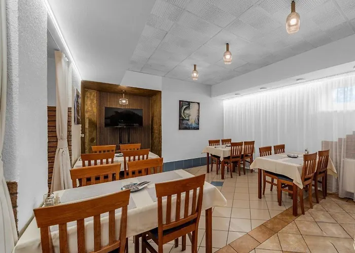 Casa de hóspedes Raketa Residence, Restaurant & Prievidza