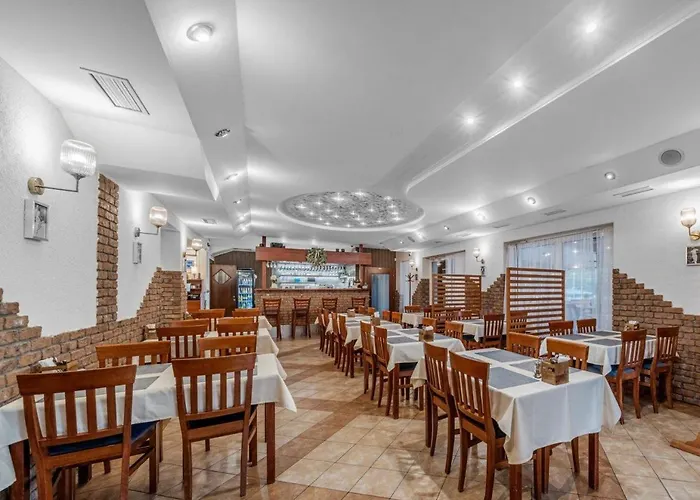 Raketa Residence, Restaurant & 3*